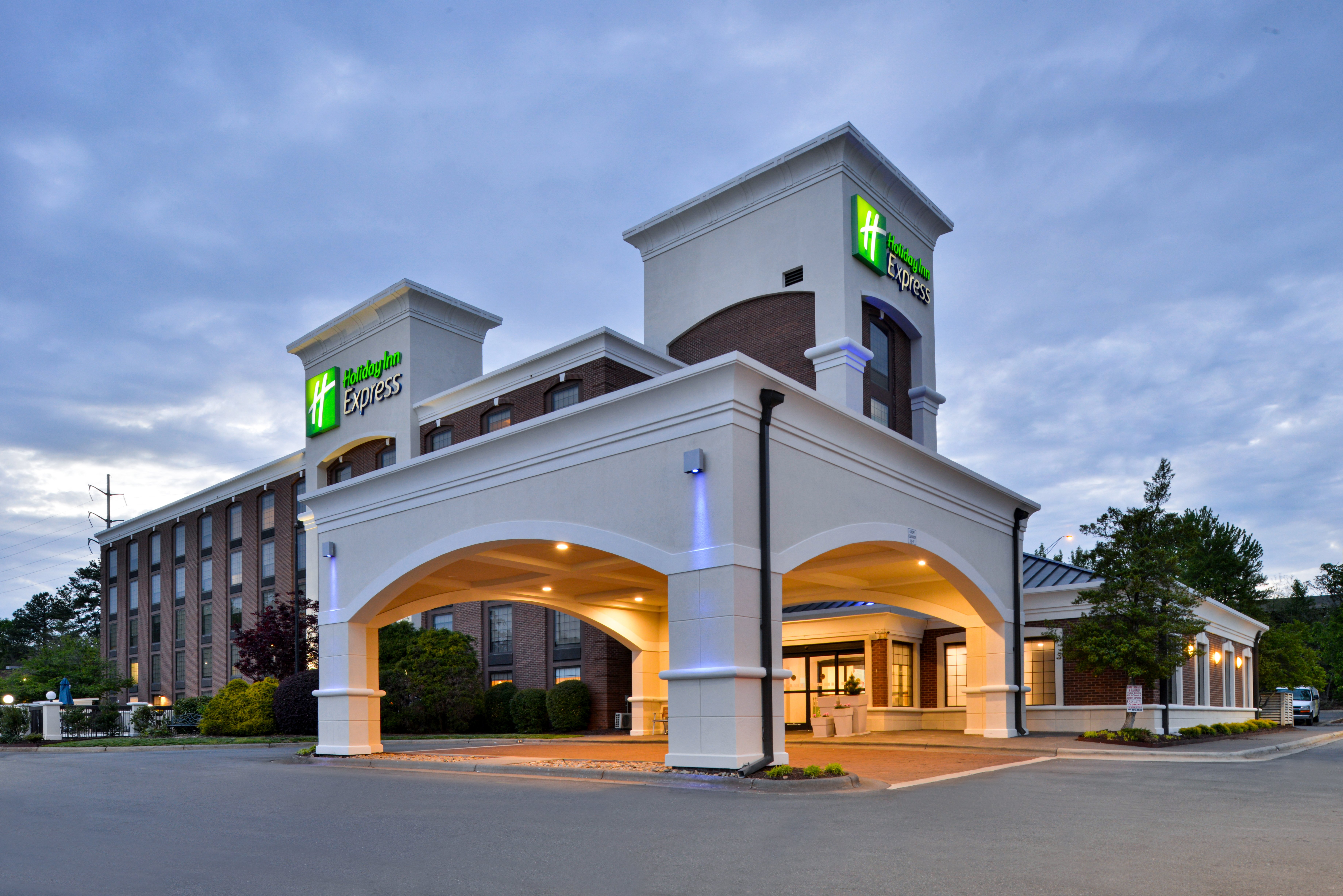 Holiday Inn Express Winston Salem Downtown West 3/56