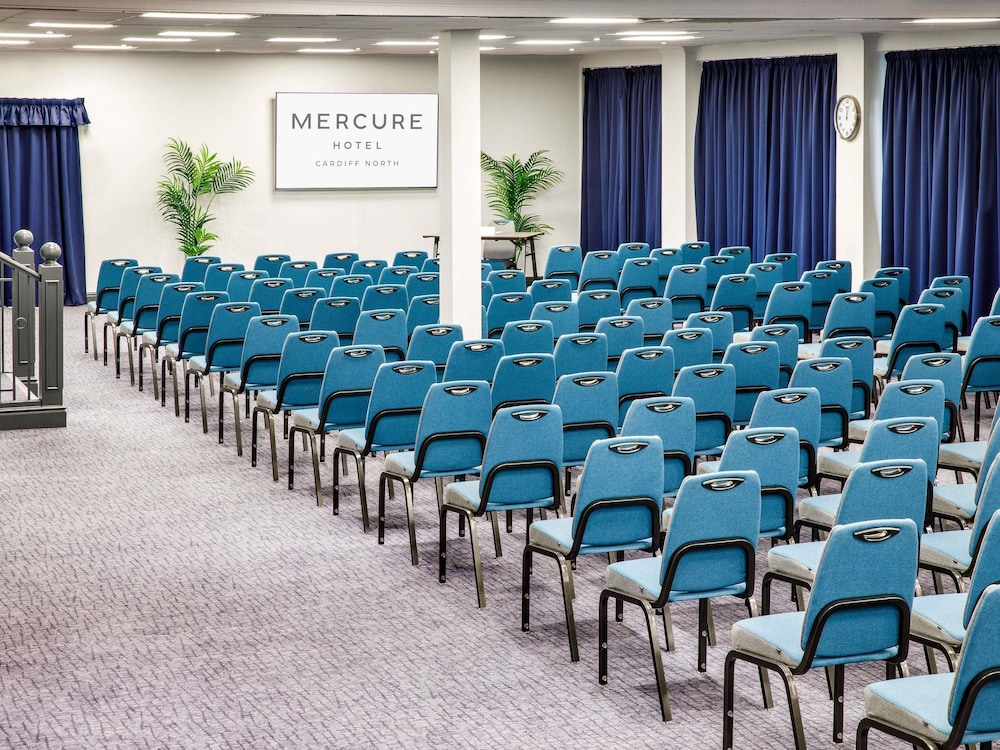 Mercure Cardiff North Hotel 42/50