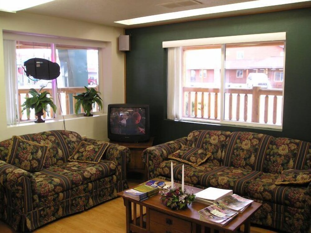 Yellowstone Country Inn 24/48