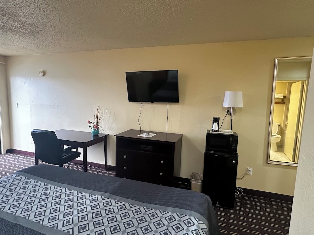 Americas Best Value Inn Suites 31/36