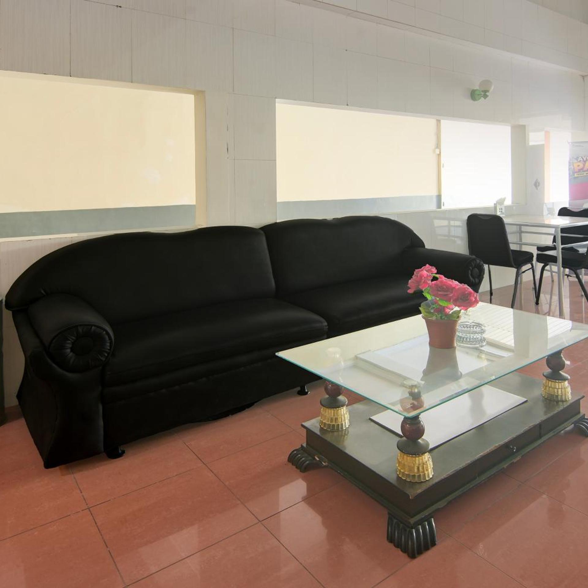 Hotel O Makassar near Pantai Losari formerly Hotel Tiara Sari 34/54