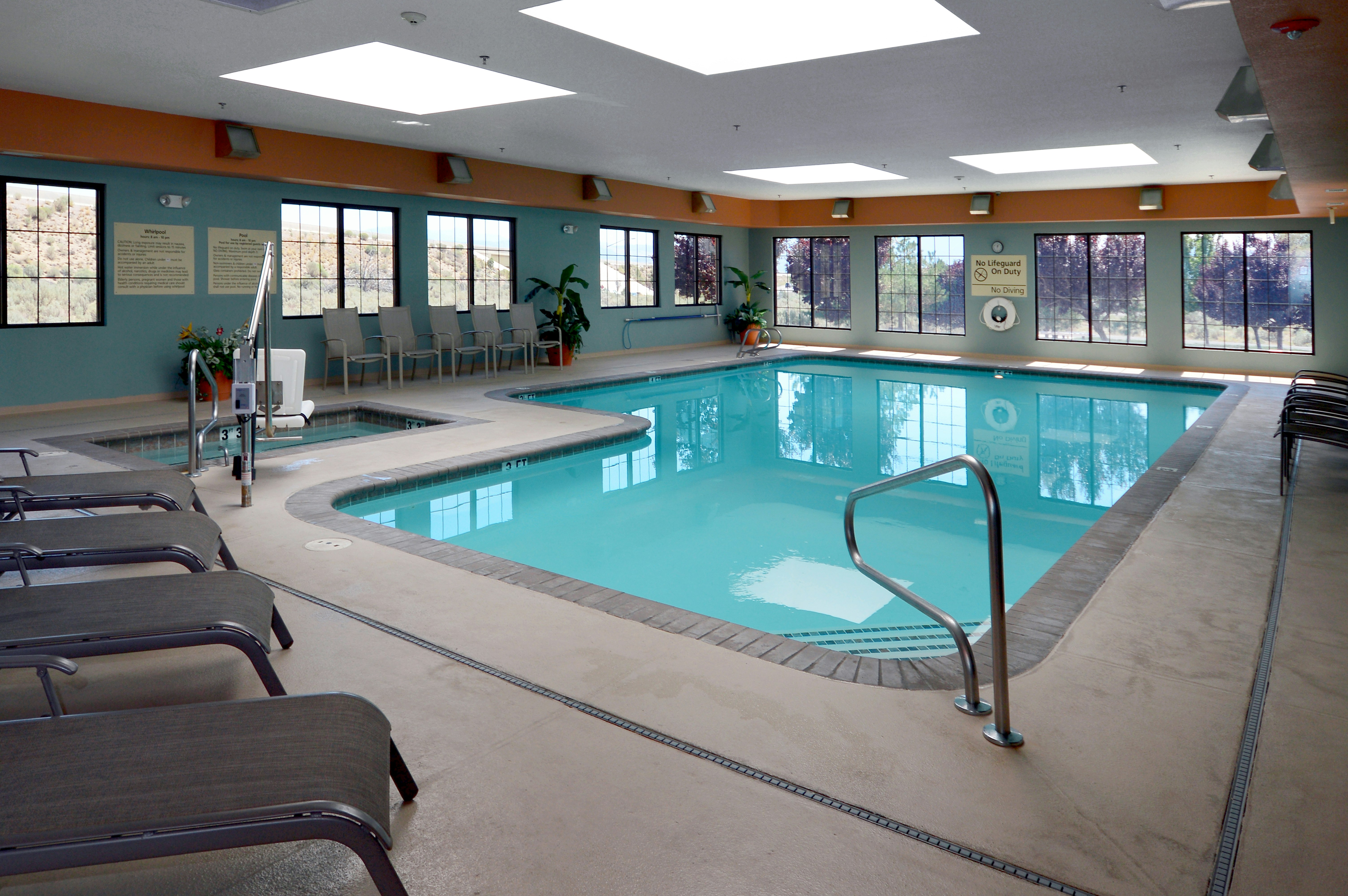 Hampton Inn Suites Carson City 26/56