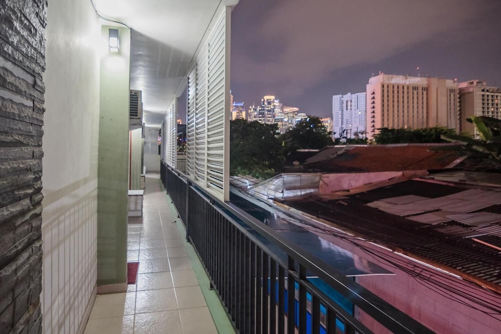 Reddoorz Plus Near Semanggi 29/30
