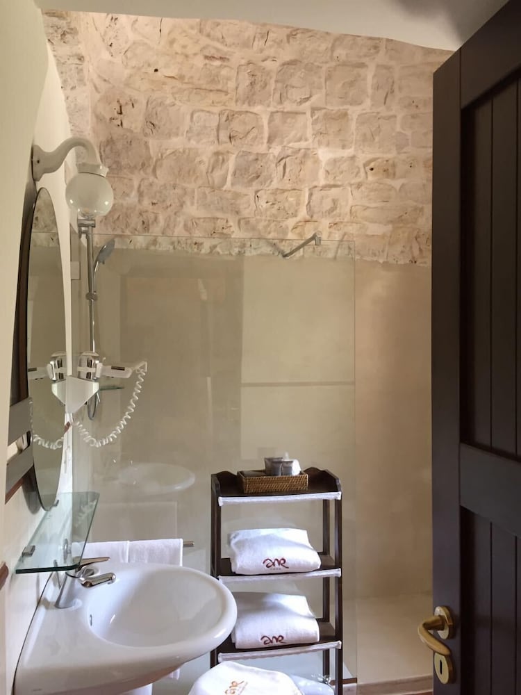 Abate Masseria & Resort 35/39