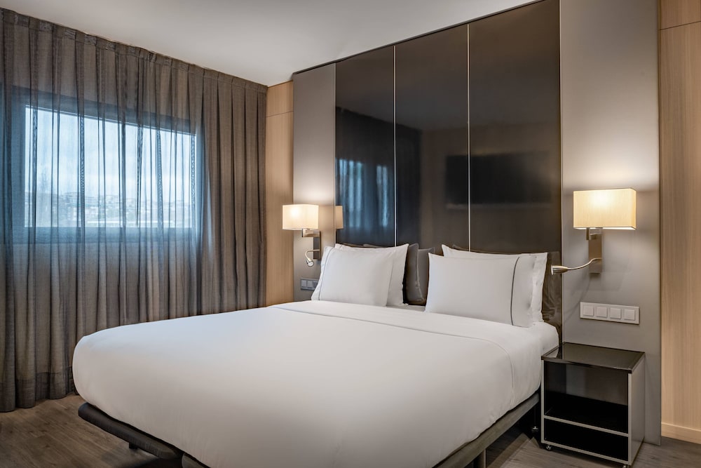 Ac Hotel Sants 11/47