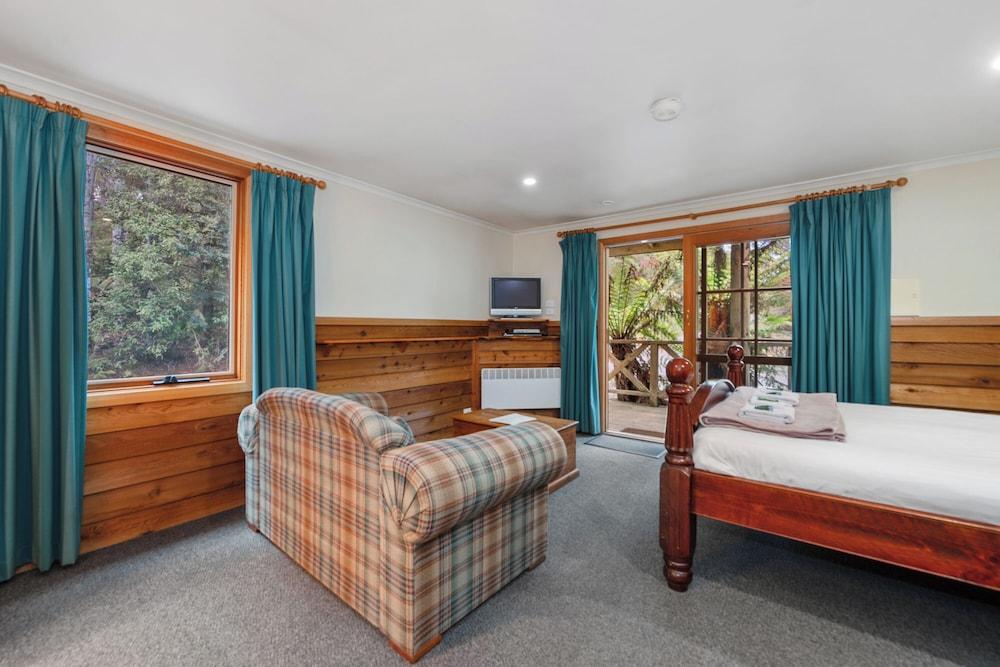 Suite, Cabin