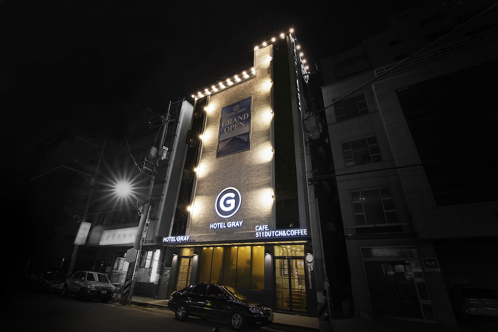 Hotel Gray 1/35