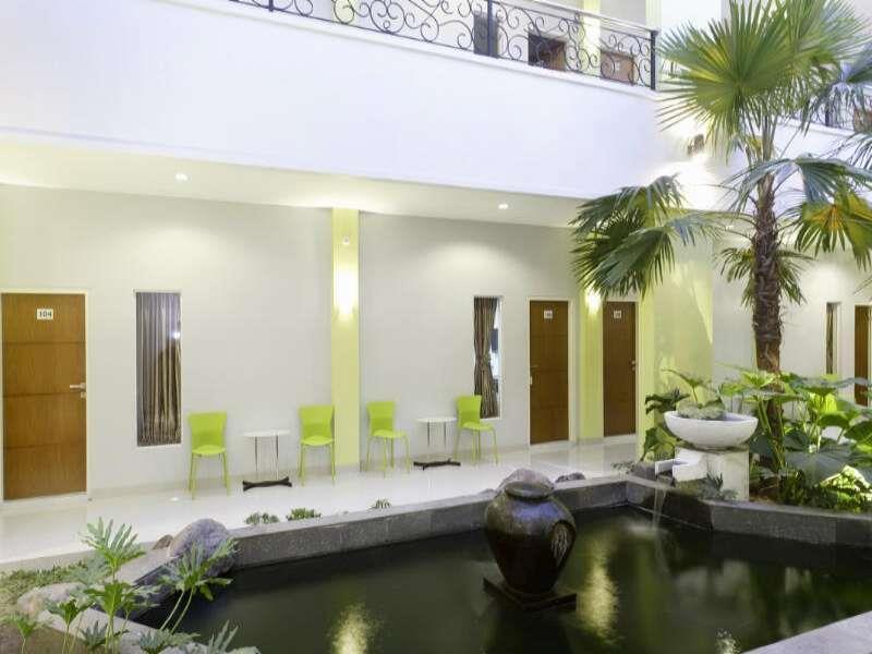 Zaen Hotel Syariah Solo 15/24
