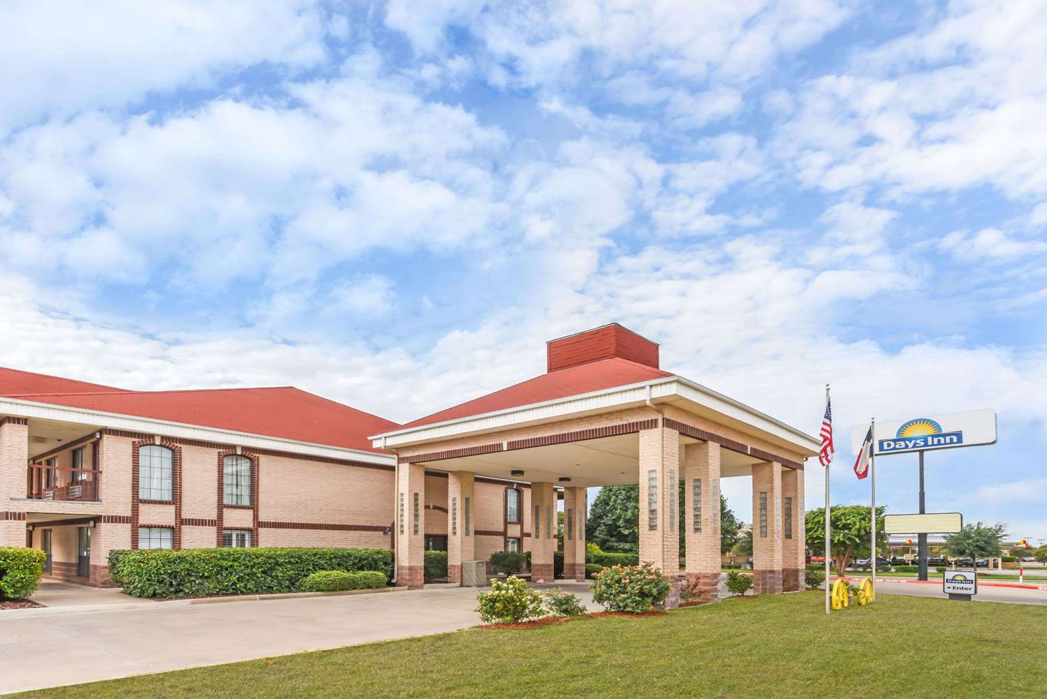 Days Inn By Wyndham Granbury 6/49