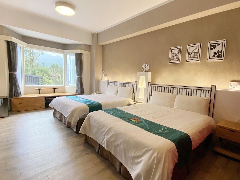 Monster Village Hotel 25/50