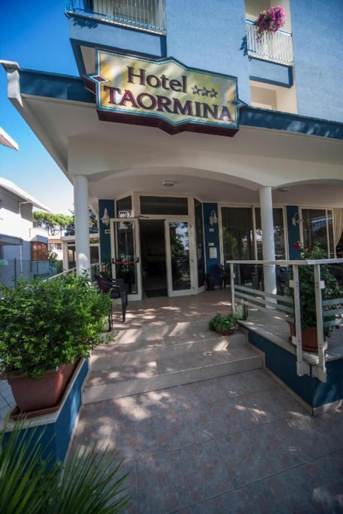 Hotel Taormina 2/25