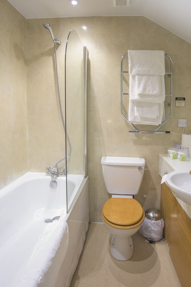 Newby Bridge Hotel 19/60