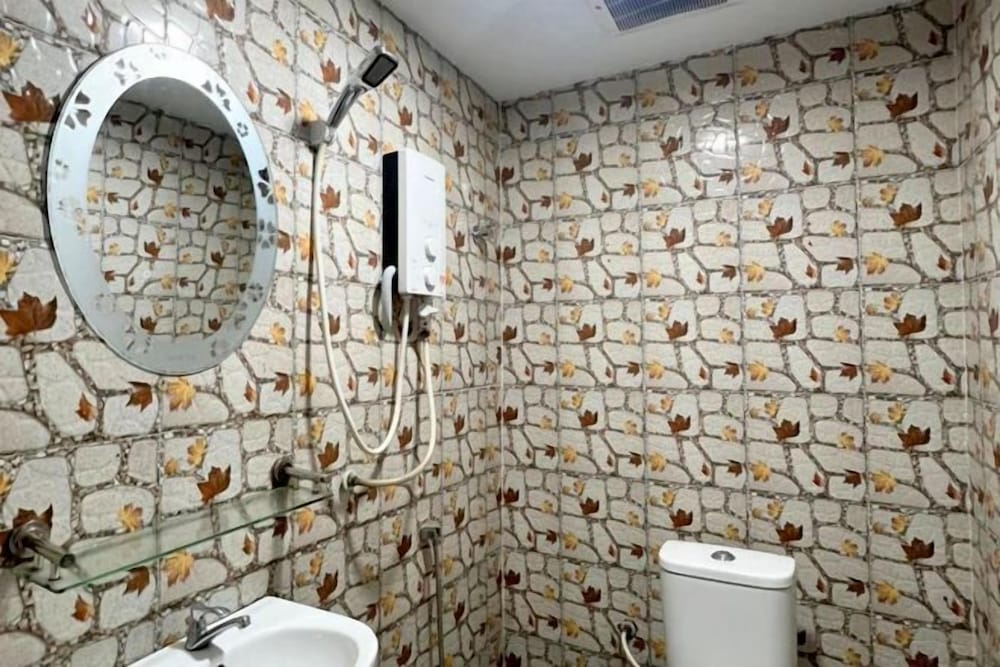 Ark Taman Melawati Hotel 31/32