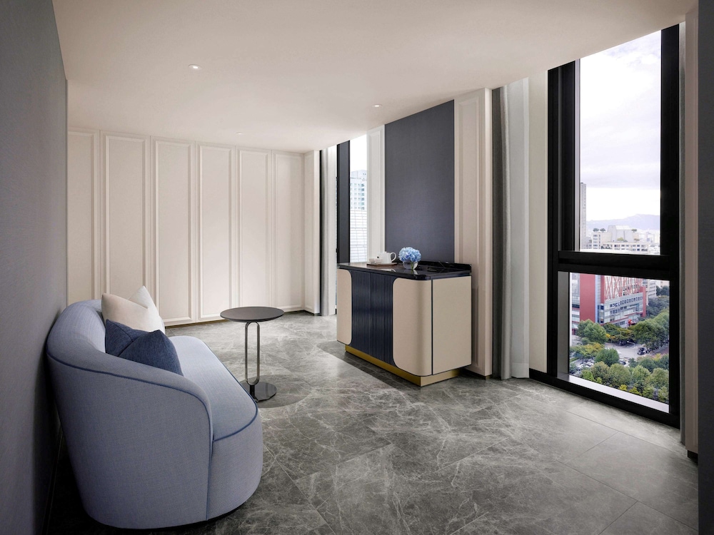 Sofitel Ambassador Seoul Hotel and Serviced Residences 44/71