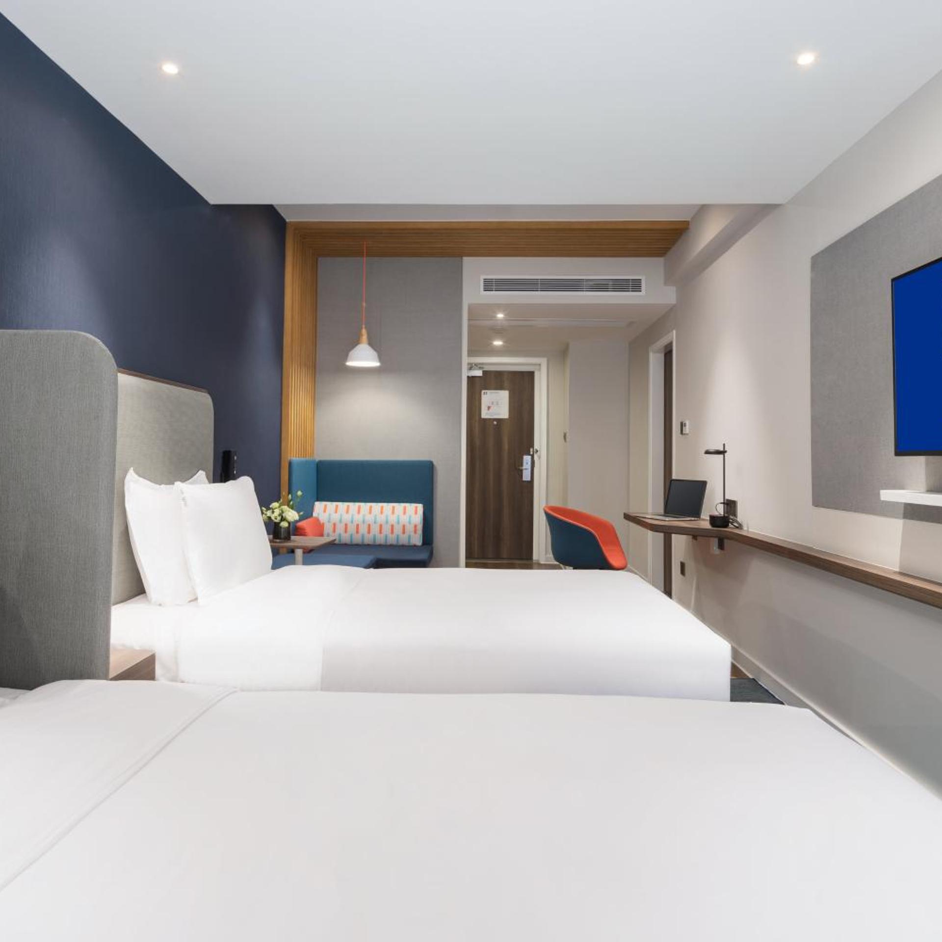 Standard, Single Bed, City View