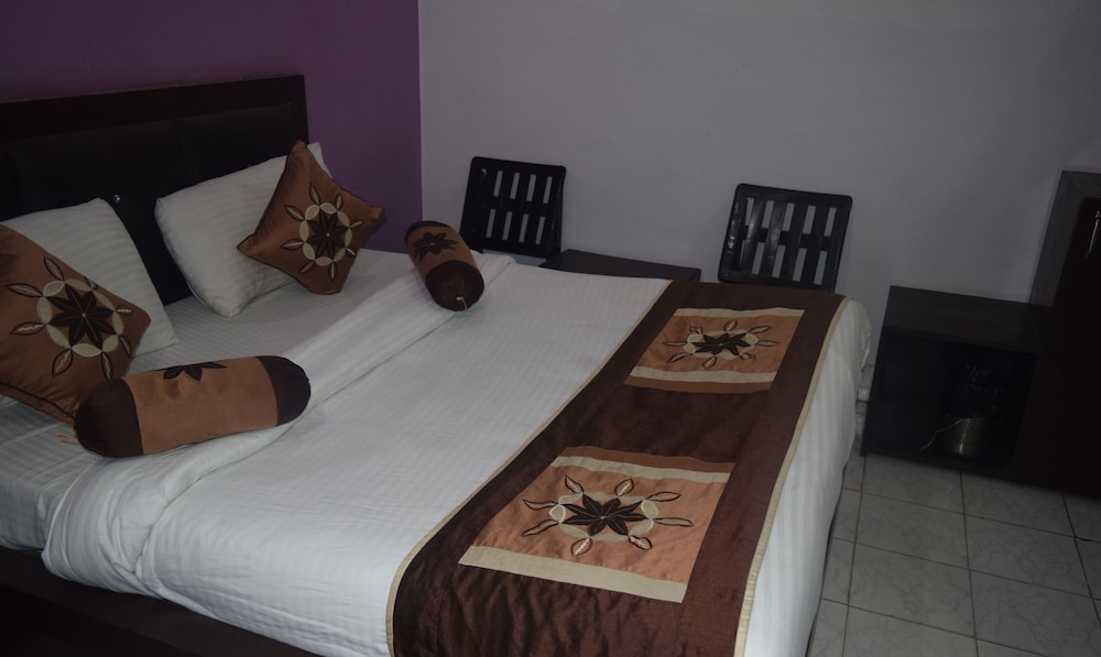 Trishul Hotel 14/27