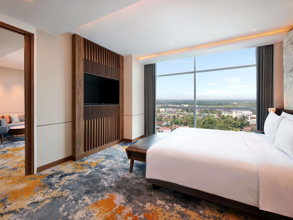 Mercure Pangkalan Bun 16/56