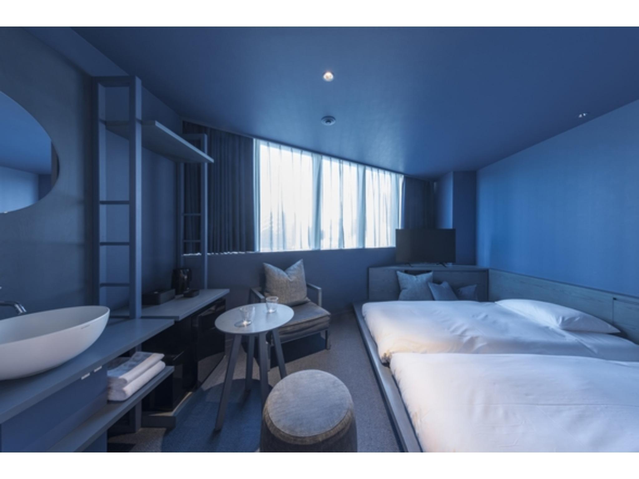 Blue, Standard