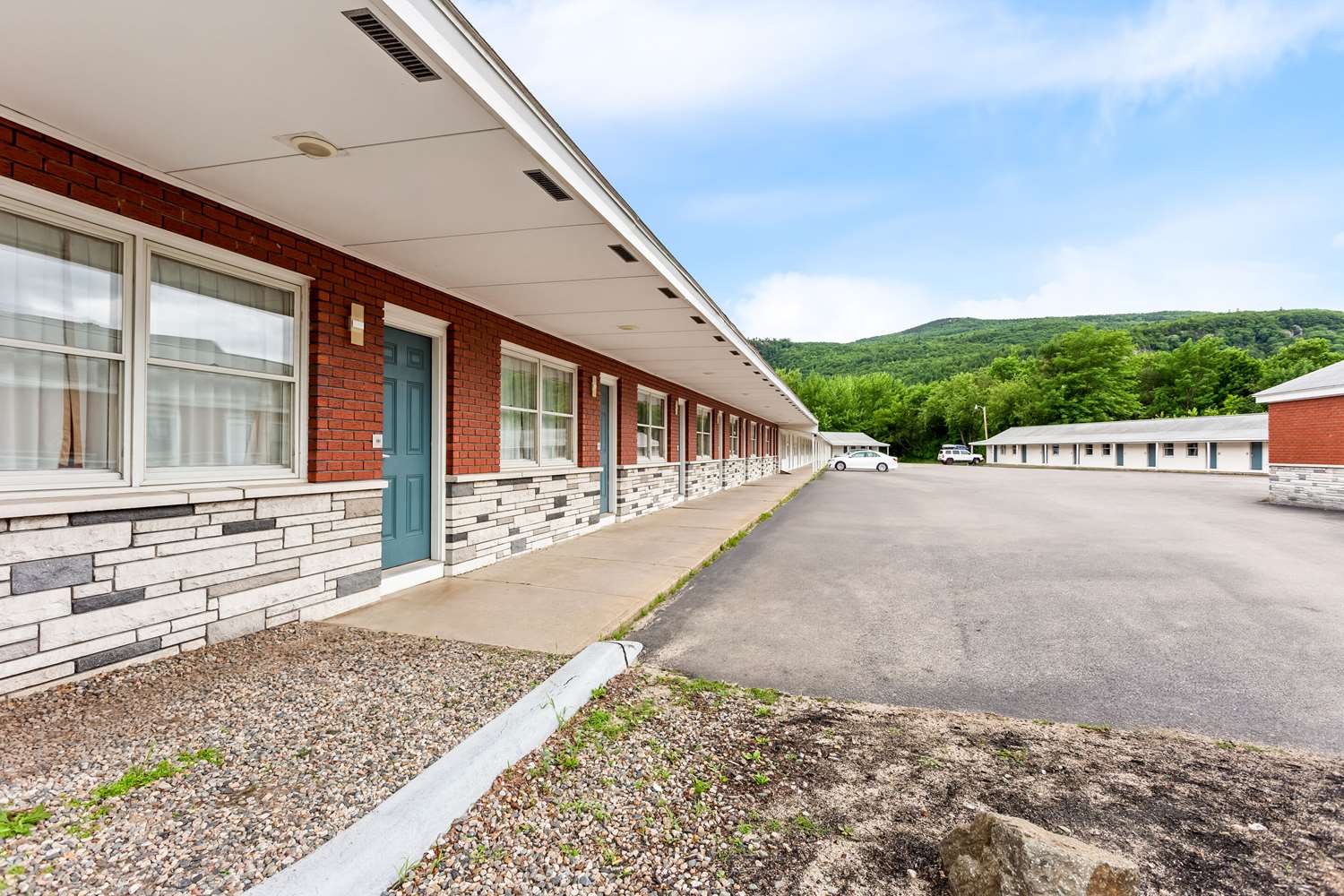 Rodeway Inn Gorham Riverside 27/33