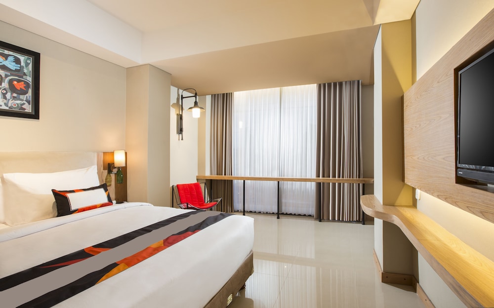 Yellow Star Ambarukmo Hotel 18/42