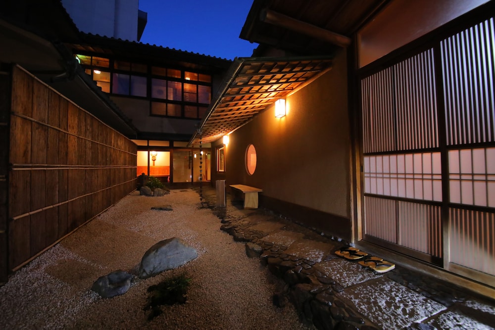 Ryokan Dougoya 24/50