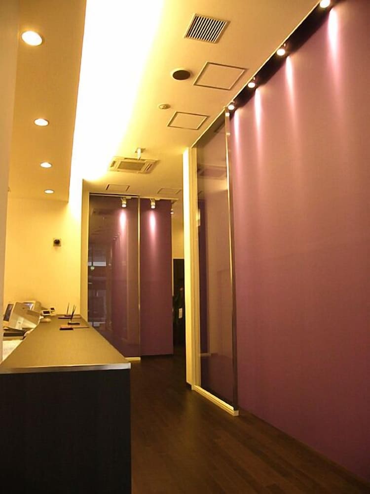 Rex Inn Kawasaki - Caters To Men 20/33