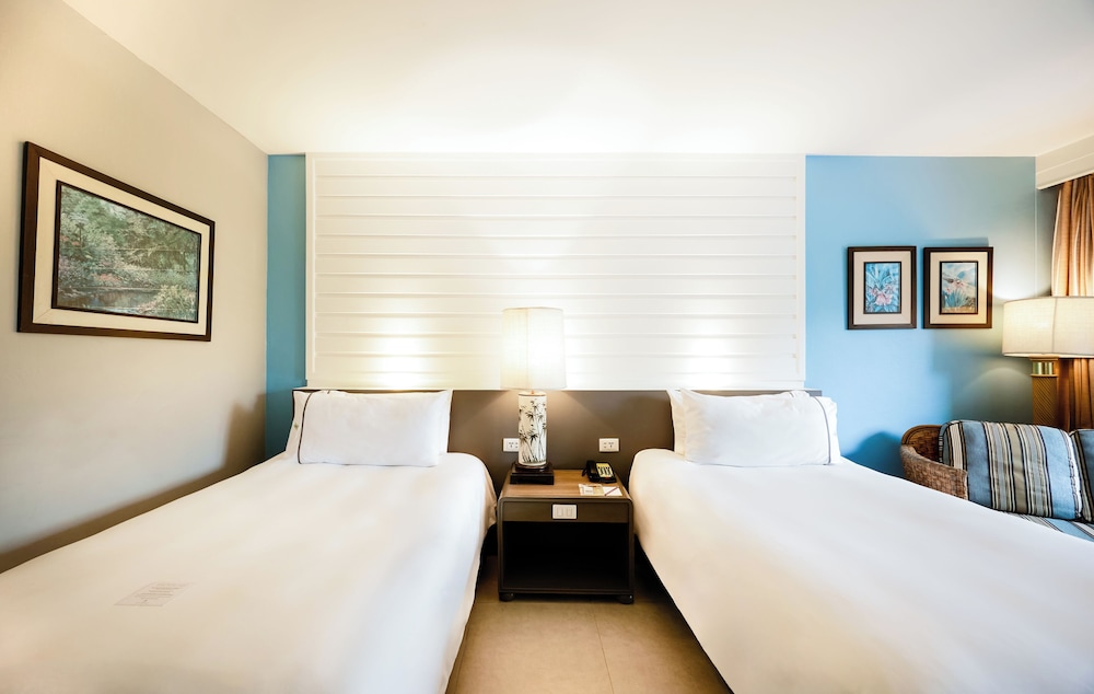 Tropical, Superior, Twin Beds