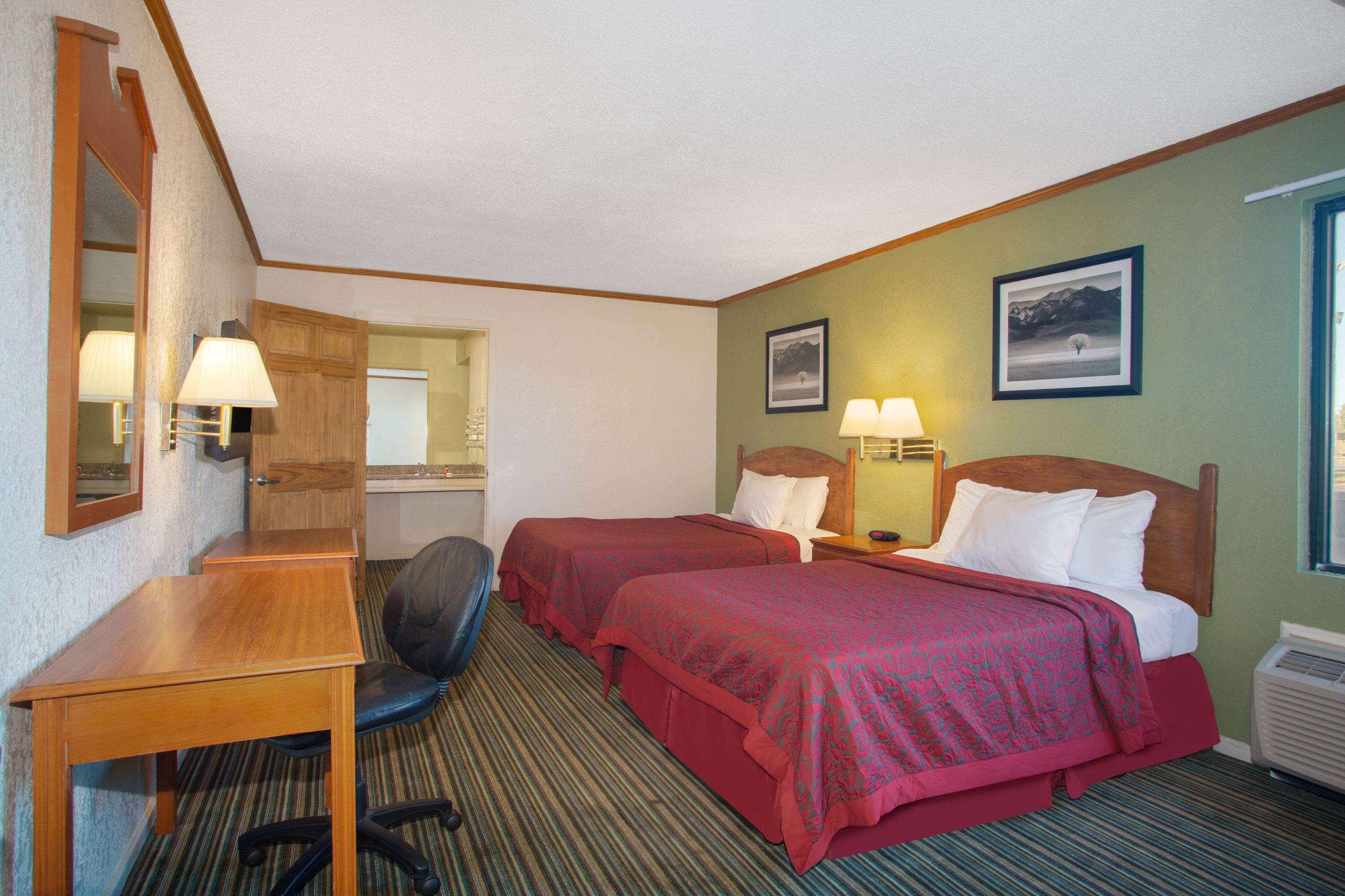 Economy Hotel Wichita- Florence St 14/48
