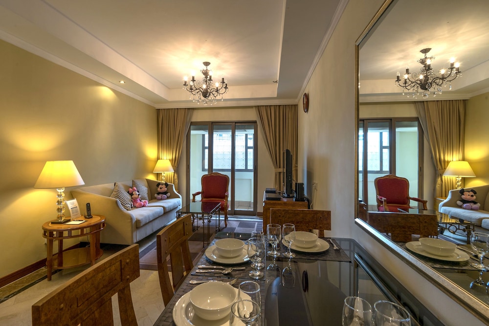 Orchard Parksuites 46/75