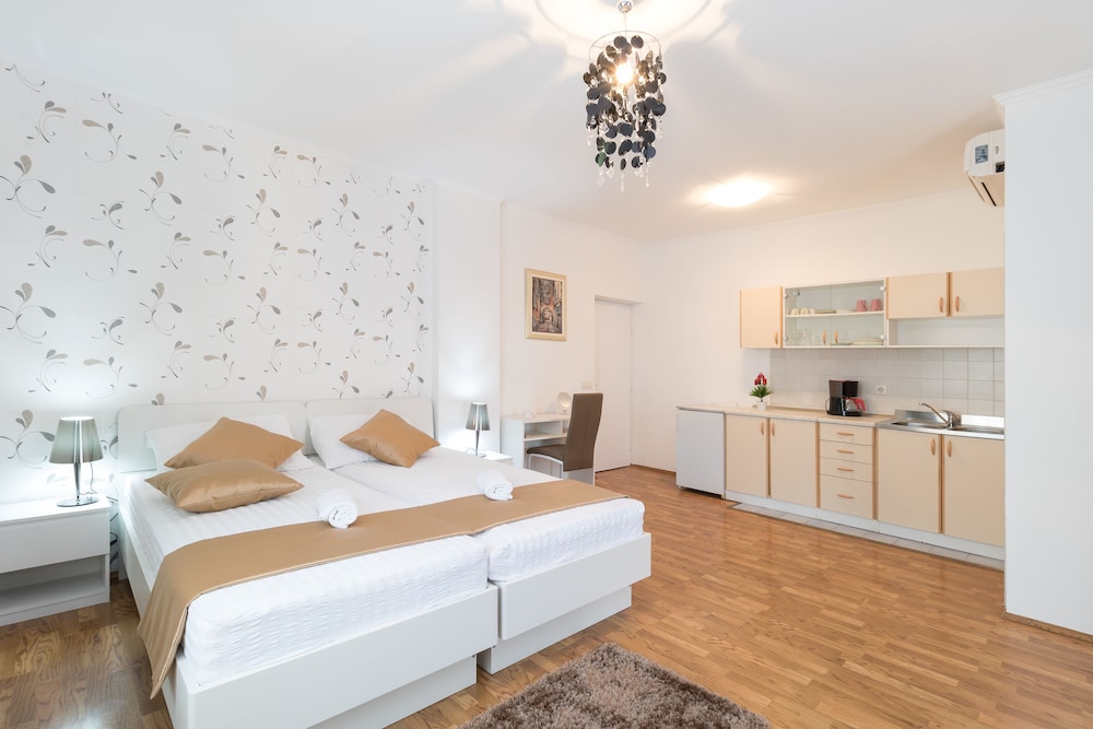 Villa Voinic 48/50