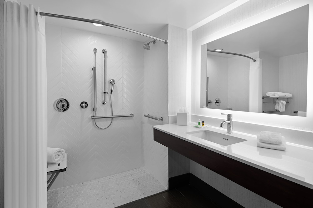 Holiday Inn Hasbrouck Heights Hotel 37/40