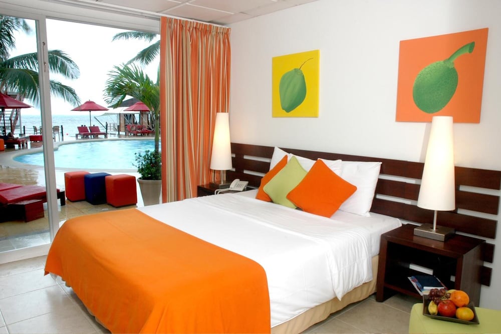 Decameron Los Delfines 18/58
