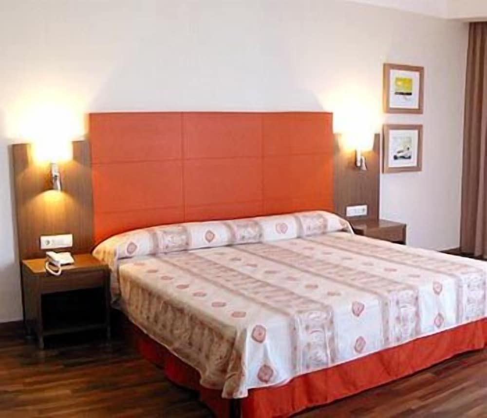 Monarque Costa Narejos Hotel 8/24