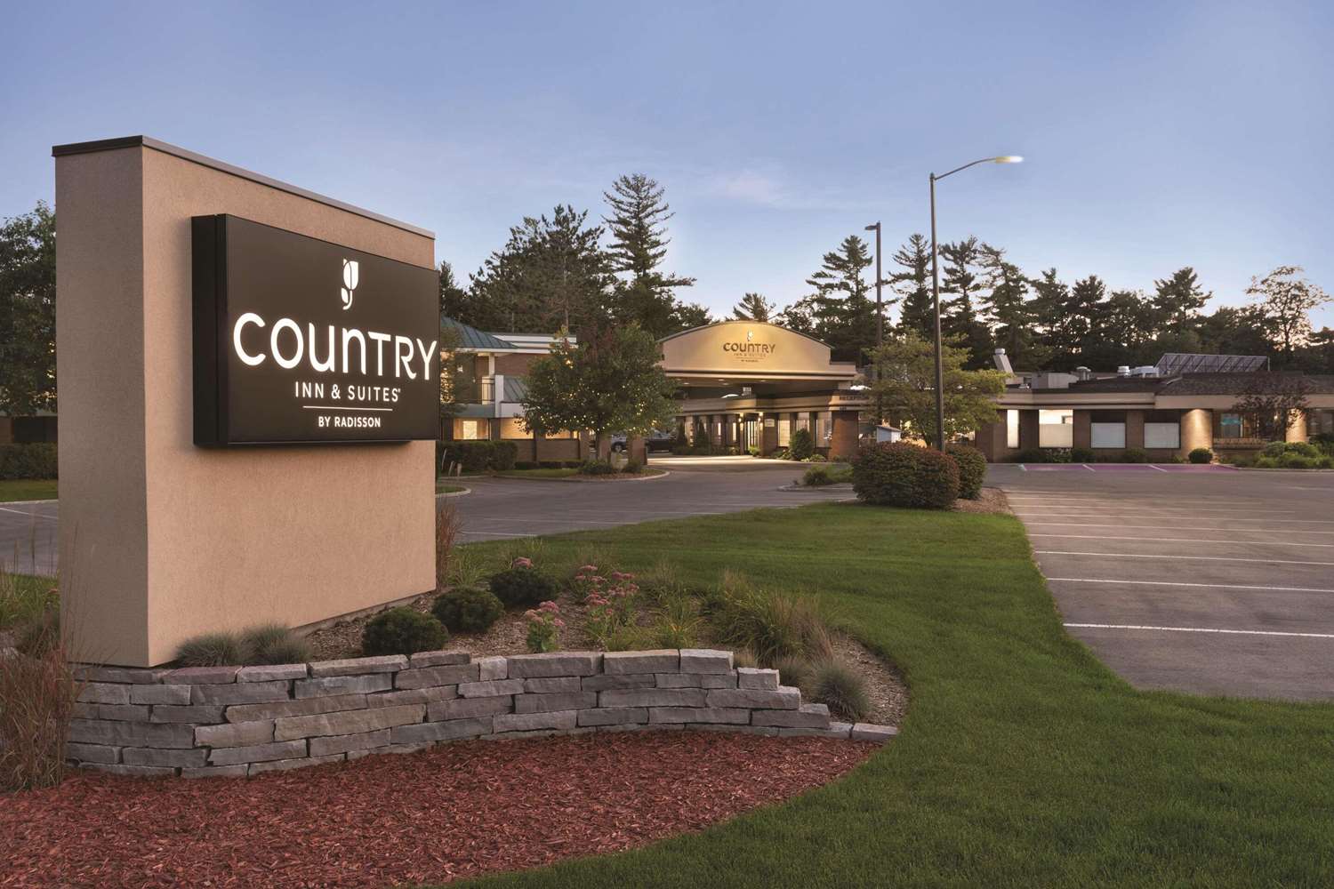 Country Inn and Suites by Radisson, Traverse City, MI 46/46