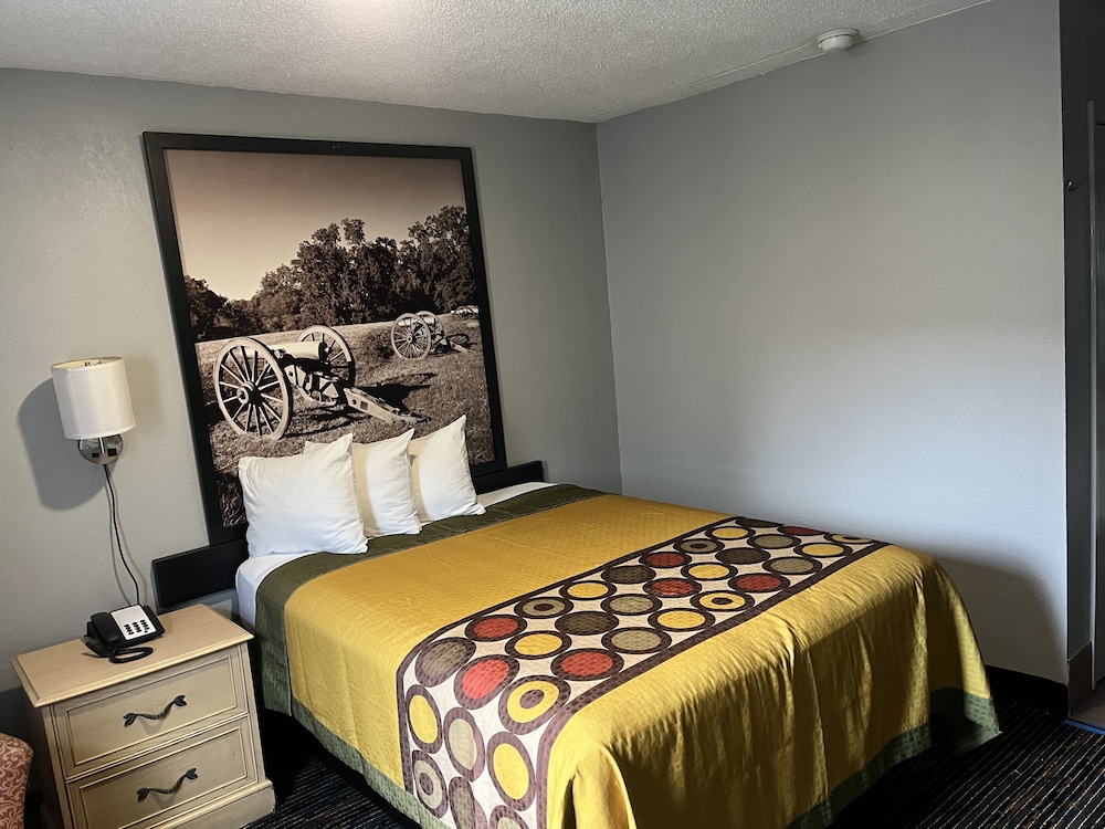 Super 8 by Wyndham Meridian 12/25
