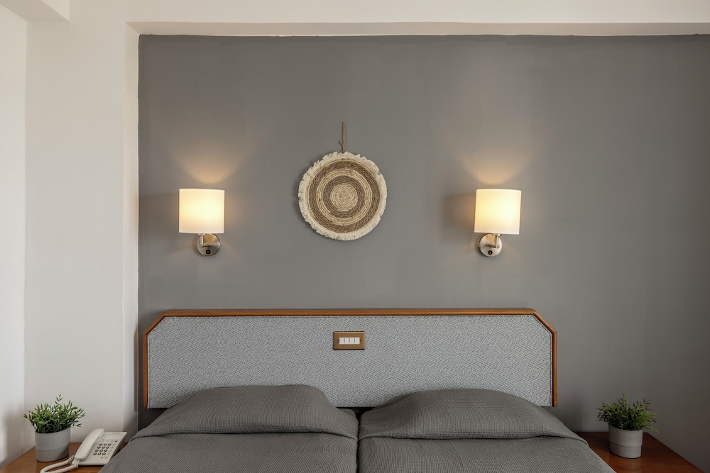 Antigoni Hotel 11/50