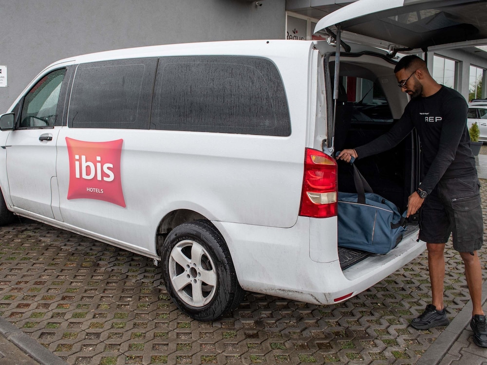 Ibis Sofia Airport Hotel 52/60