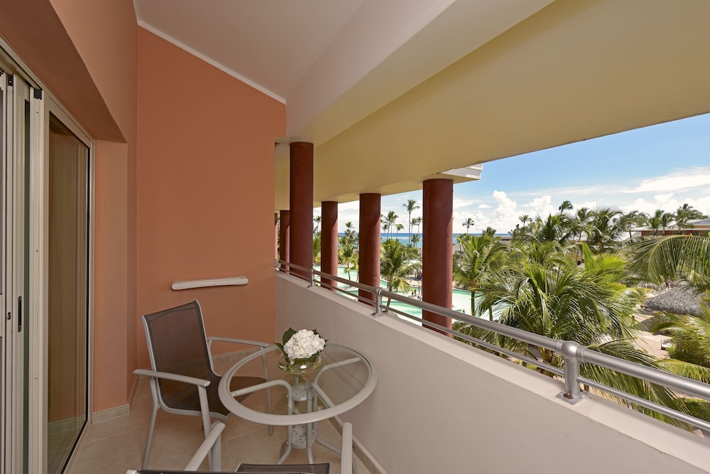 Iberostar Waves Punta Cana 3/49