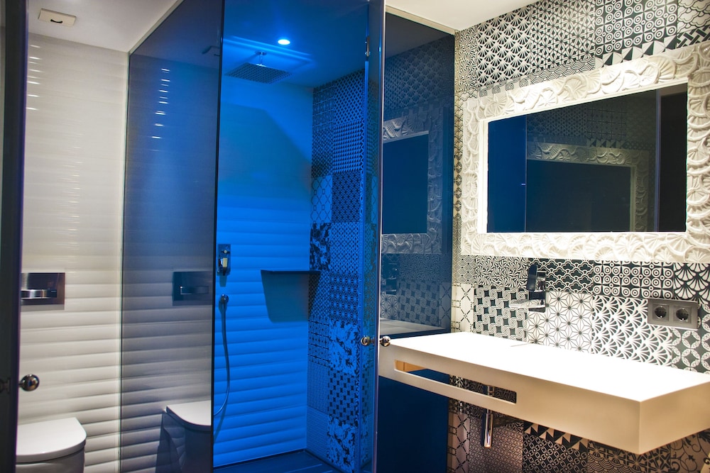 Sant Jordi Boutique Hotel 68/69