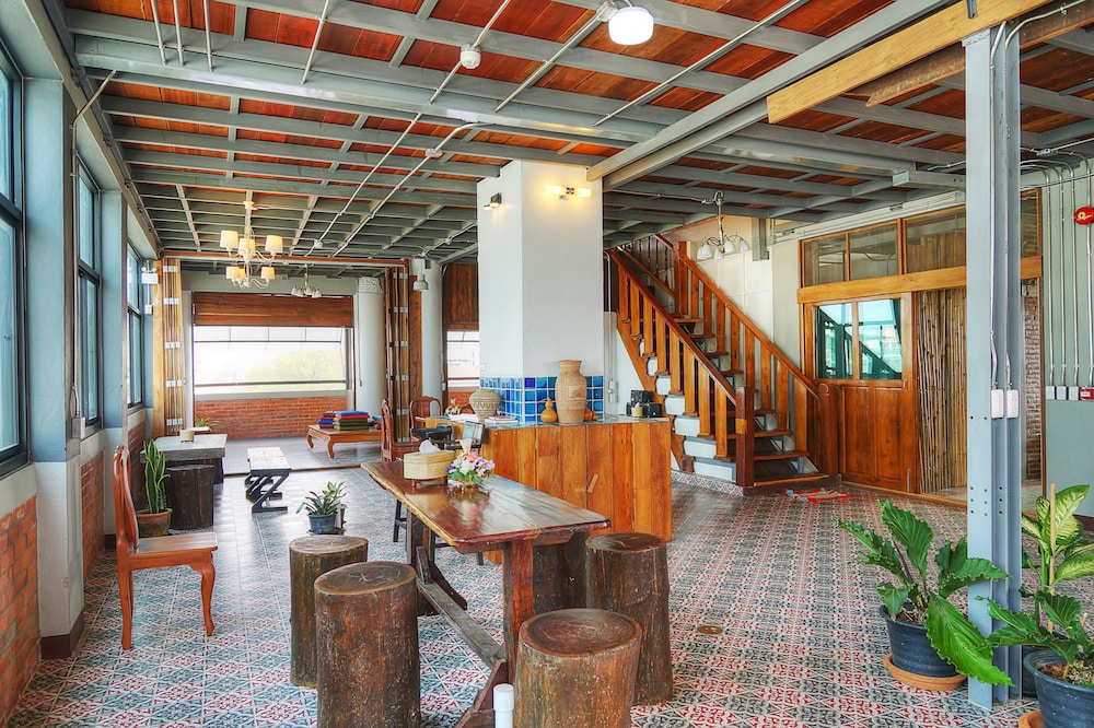 Saengpanya Home Boutique Hotel 57/65