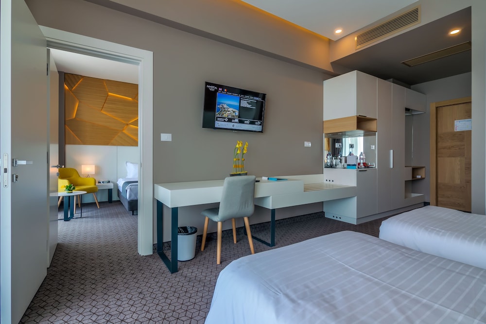 Nyota Hotel & Conference Center 9/33