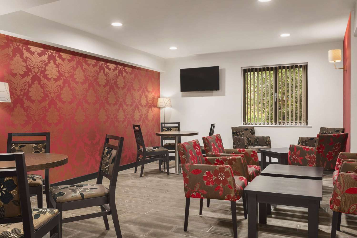 Ramada by Wyndham Cambridge 28/39