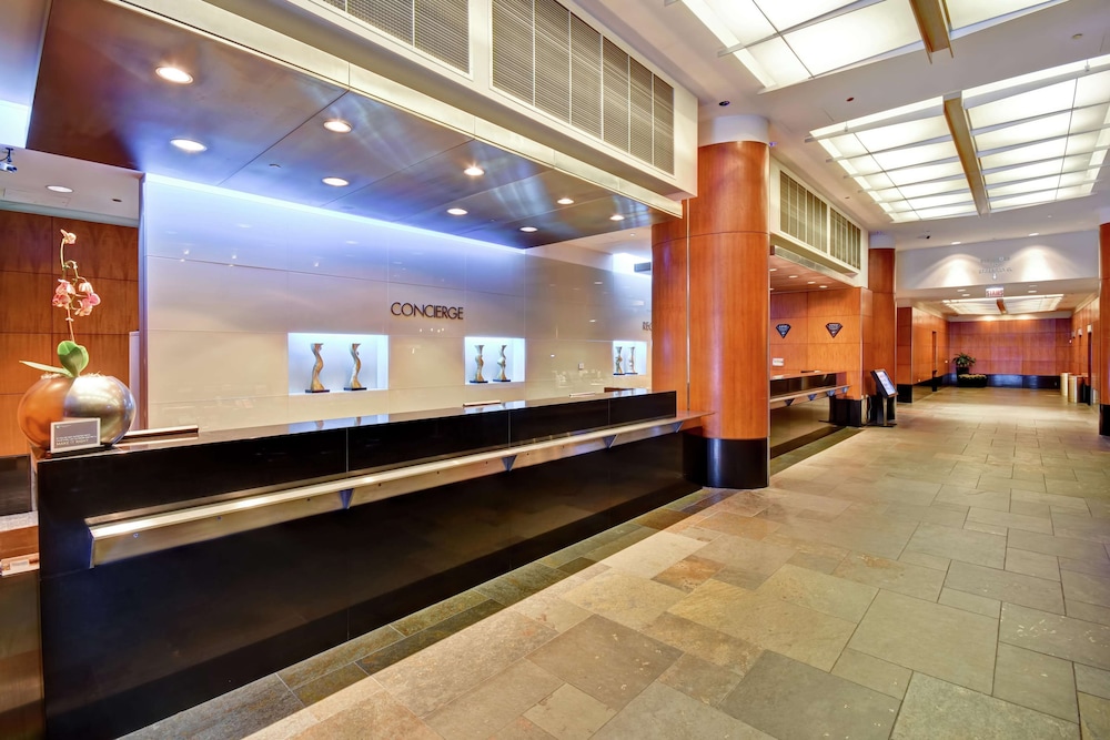 Embassy Suites by Hilton Chicago Downtown Magnificent Mile 5/53