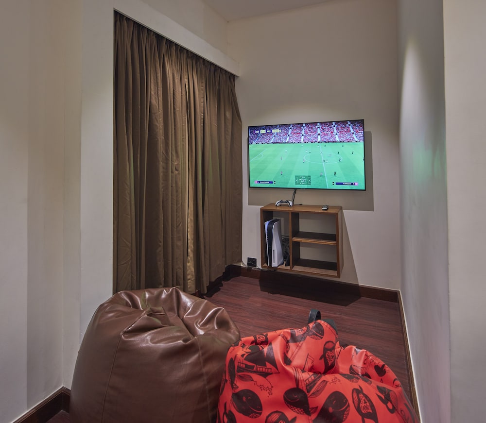 Royal Orchid Beach Resort & Spa, Goa 53/67