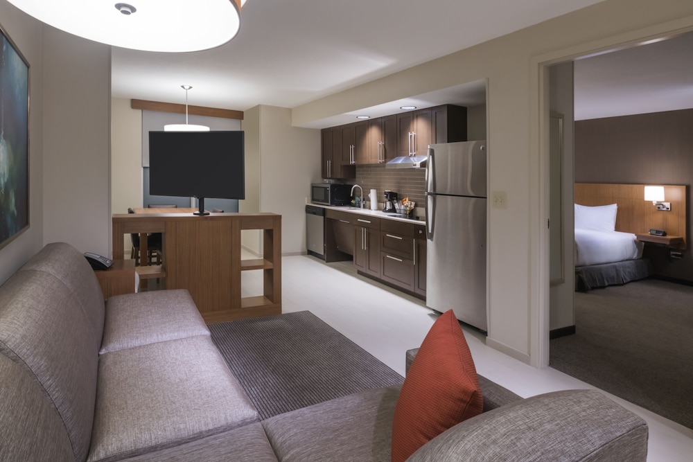 Hyatt Place Marlborough/Apex Center 40/64