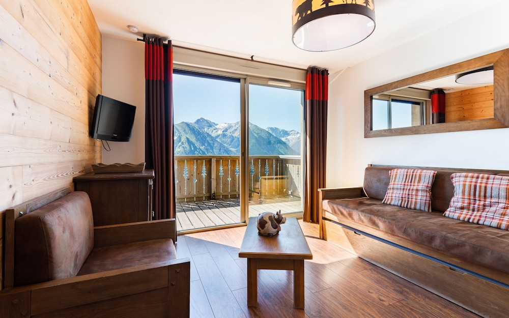 Residence Lagrange Vacances Les Chalets De L'adet 10/18