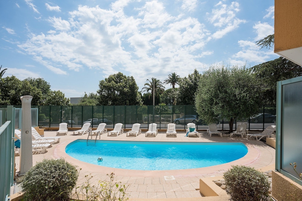 RESIDENCE LA ROSTAGNE 41/50