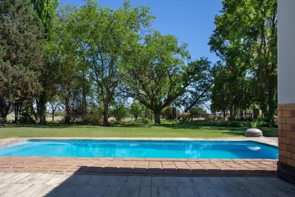 Gannabos Guest House 43/50
