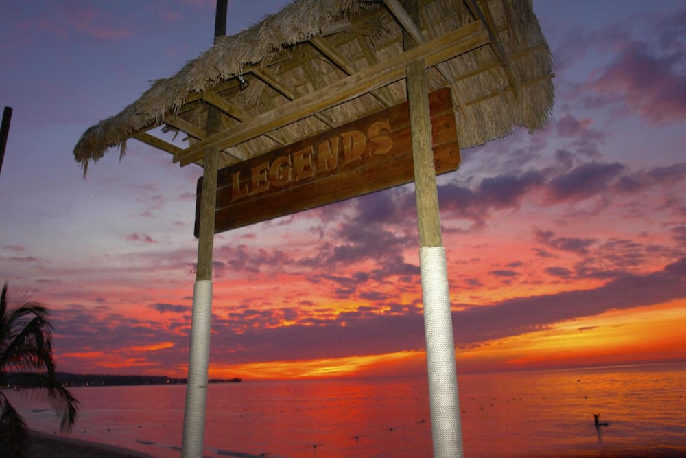 Legends Beach Hotel 34/41