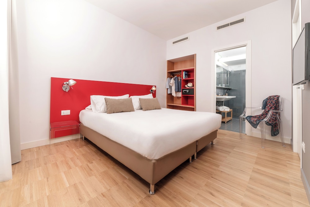 1 BEDROOM, APARTMENT, TERRACE
